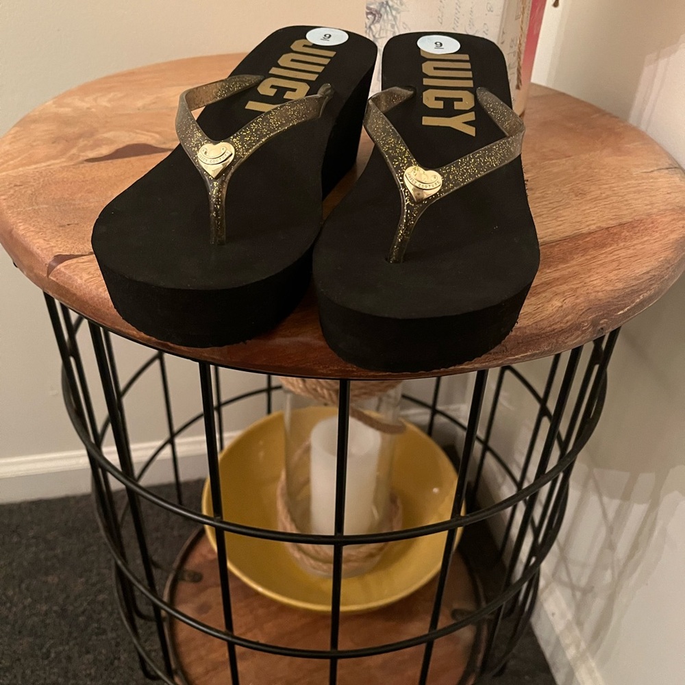Juicy Couture Black and Gold Sandals
